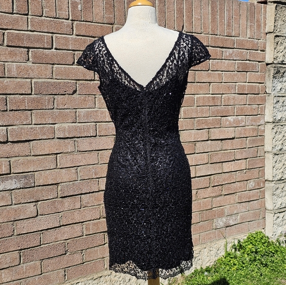 2pc. Kay Unger sexy little black dress - Picture 5 of 8